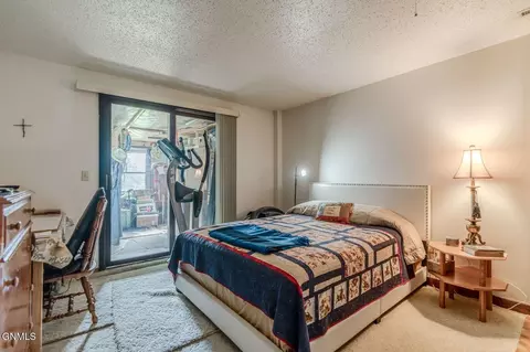 Bedroom - 507 9th Ave NW, Mandan, ND 58554 photo 5 of 6
