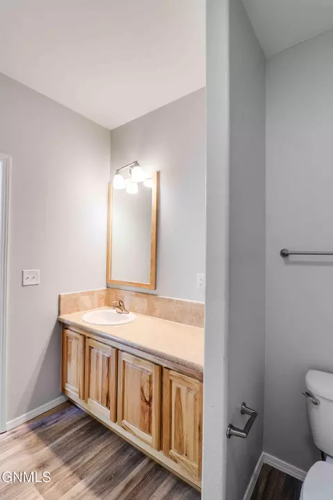 Bath - 611 40th St E, Williston, ND 58801 photo 2 of 6