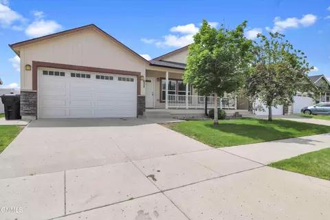 622 40th St E, Williston, ND 58801