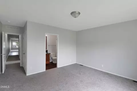 Bedroom - 622 40th St E, Williston, ND 58801 photo 5 of 5