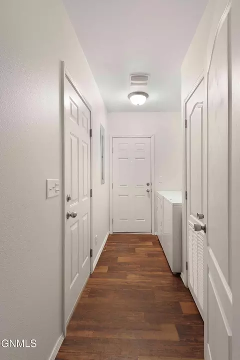 Entry Way - 807 40th St E, Williston, ND 58801 photo 1 of 1