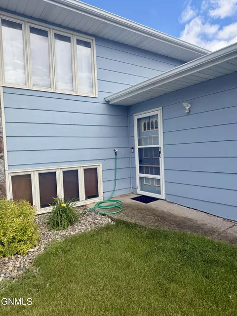 Exterior - 3643 Regent Dr E, Bismarck, ND 58504 photo 3 of 6