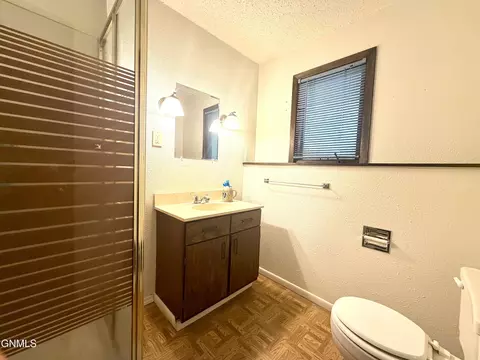 Bath - 3643 Regent Dr E, Bismarck, ND 58504 photo 2 of 3