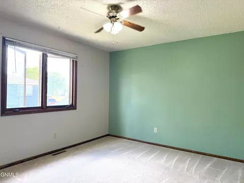Bedroom - 3643 Regent Dr E, Bismarck, ND 58504 photo 1 of 4