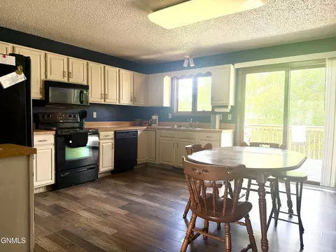 Kitchen - 3643 Regent Dr E, Bismarck, ND 58504 photo 2 of 4