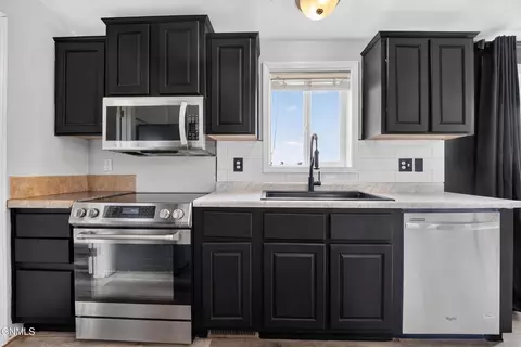Kitchen - 5727 Freedom Ln, Williston, ND 58801 photo 2 of 4