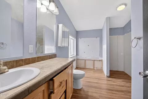 Bath - 5727 Freedom Ln, Williston, ND 58801 photo 1 of 2