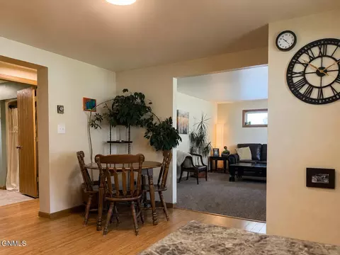 31 Mcdougall Dr, Lincoln, ND 58504 photo 17
