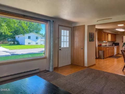 31 Mcdougall Dr, Lincoln, ND 58504 photo 10