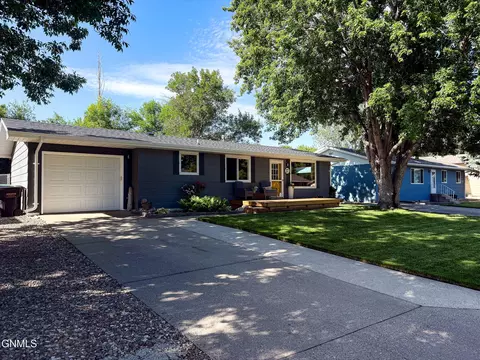 31 Mcdougall Dr, Lincoln, ND 58504 photo 46