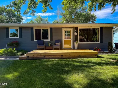 31 Mcdougall Dr, Lincoln, ND 58504 photo 4