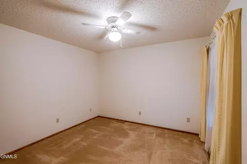 Bedroom - 467 E Brandon Dr, Bismarck, ND 58503 photo 5 of 8