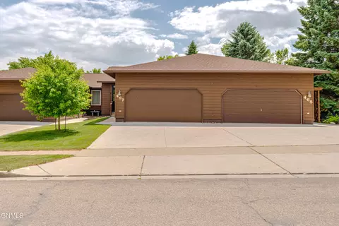 Exterior - 467 E Brandon Dr, Bismarck, ND 58503 photo 1 of 7