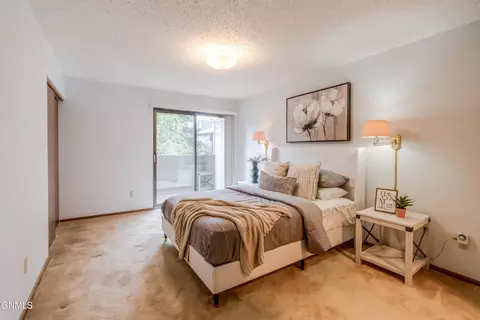 Bedroom - 467 E Brandon Dr, Bismarck, ND 58503 photo 1 of 8