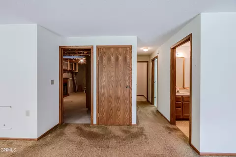 Other - 467 E Brandon Dr, Bismarck, ND 58503 photo 10 of 21