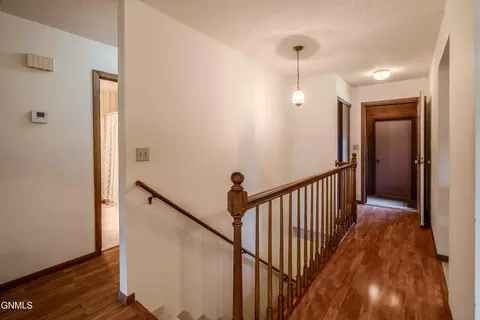 Entry Way - 467 E Brandon Dr, Bismarck, ND 58503 photo 4 of 6