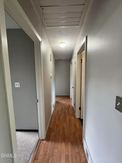 Entry Way - 820 9th Ave SW, Sidney, MT 59270 photo 2 of 2