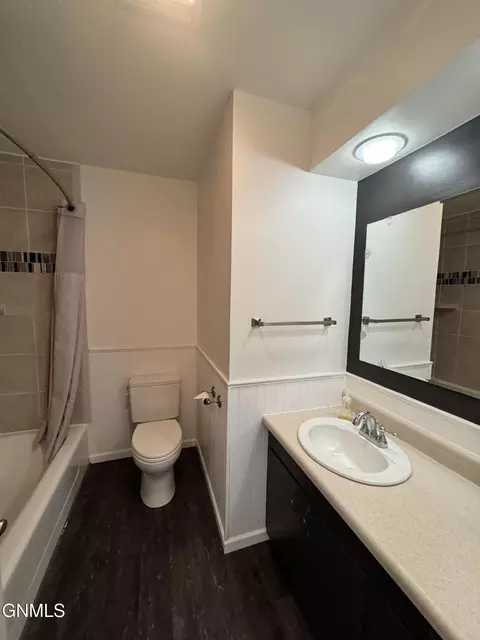 Bath - 820 9th Ave SW, Sidney, MT 59270 photo 1 of 4
