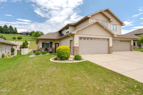 3515 Chevelle Cir, Bismarck, ND 58503