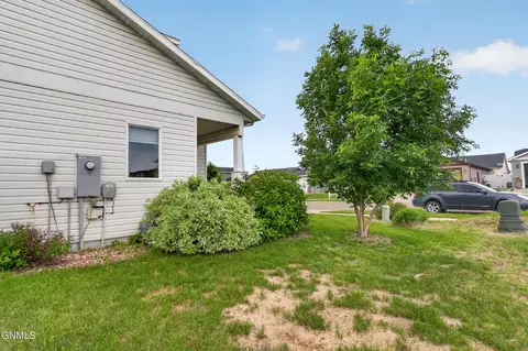 Exterior - 3405 33rd St W, Williston, ND 58801 photo 4 of 5