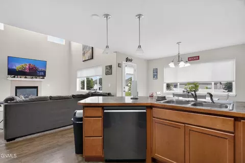 Kitchen - 3405 33rd St W, Williston, ND 58801 photo 2 of 2