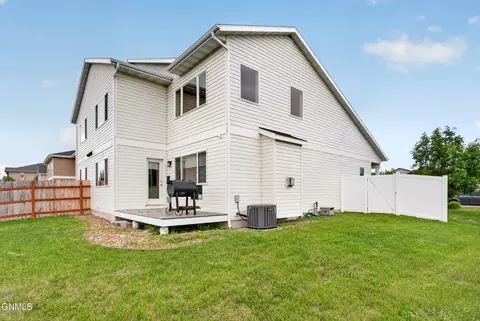 Exterior - 3405 33rd St W, Williston, ND 58801 photo 5 of 5