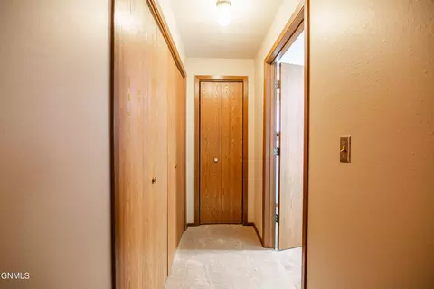 Entry Way - 1000 1st Ave NW, Beulah, ND 58523 photo 2 of 2