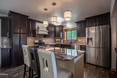 Kitchen - 1000 1st Ave NW, Beulah, ND 58523 photo 1 of 5
