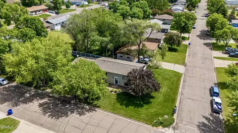 View/Area - 1000 1st Ave NW, Beulah, ND 58523 photo 5 of 7
