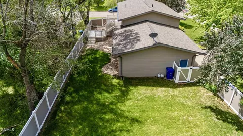 Exterior - 1000 1st Ave NW, Beulah, ND 58523 photo 14 of 15