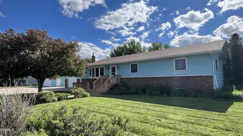 305 5th St NW, South Heart, ND 58655