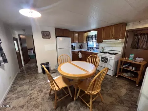 1732 Elm Ave, Mobridge, SD 57601 photo 11