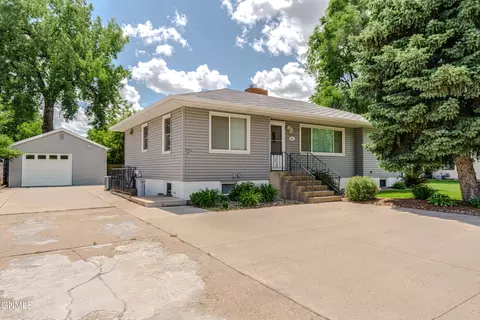 311 Bowen Ave W, Bismarck, ND 58504