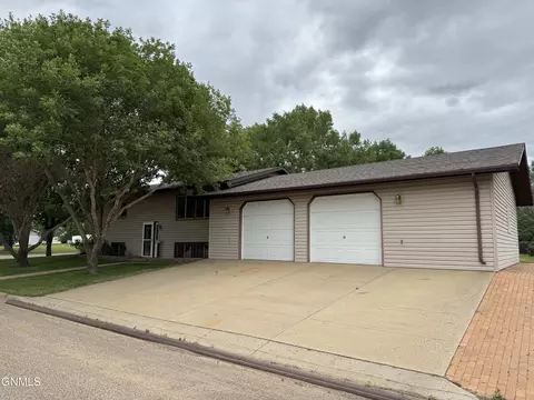 Other - 1004 North Ave, Hebron, ND 58638 photo 1 of 22