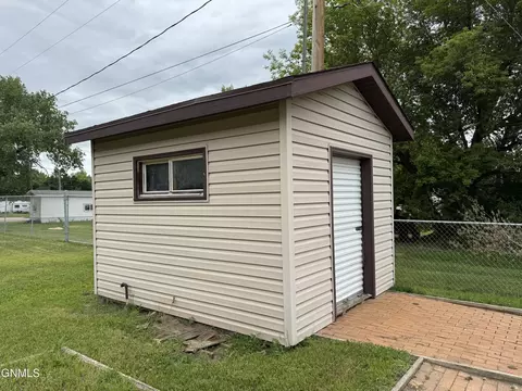 Other - 1004 North Ave, Hebron, ND 58638 photo 22 of 22