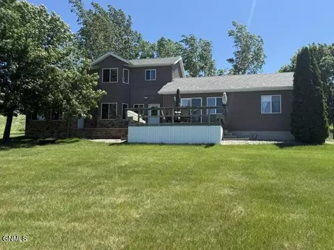 11619 24th St SE, Valley City, ND 58072
