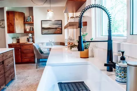 Kitchen - 3118 13th Ave E, Williston, ND 58801 photo 7 of 10