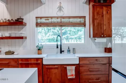 Kitchen - 3118 13th Ave E, Williston, ND 58801 photo 6 of 10