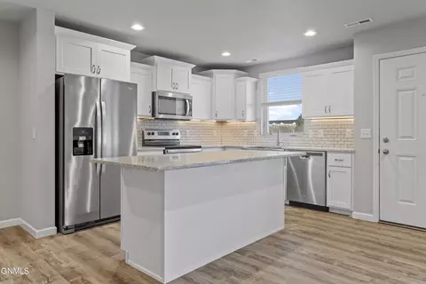 3312 Kenner Loop, Bismarck, ND 58504 photo 6