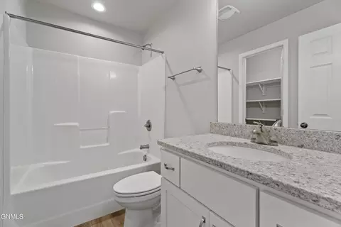 3312 Kenner Loop, Bismarck, ND 58504 photo 18