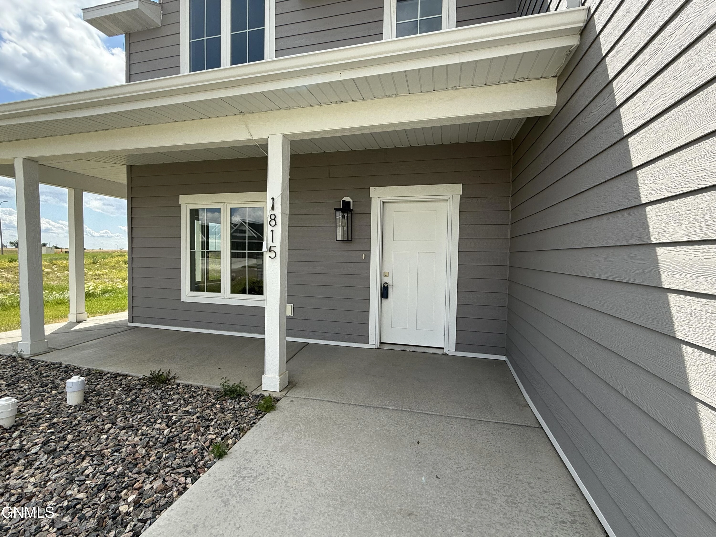 1815 36th Ave W, Williston, ND 58801 photo 2