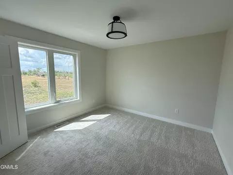 1815 36th Ave W, Williston, ND 58801 photo 16