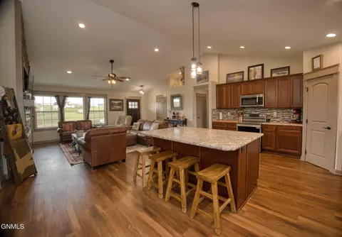 Kitchen - 14760 Lambert St, Williston, ND 58801 photo 4 of 4