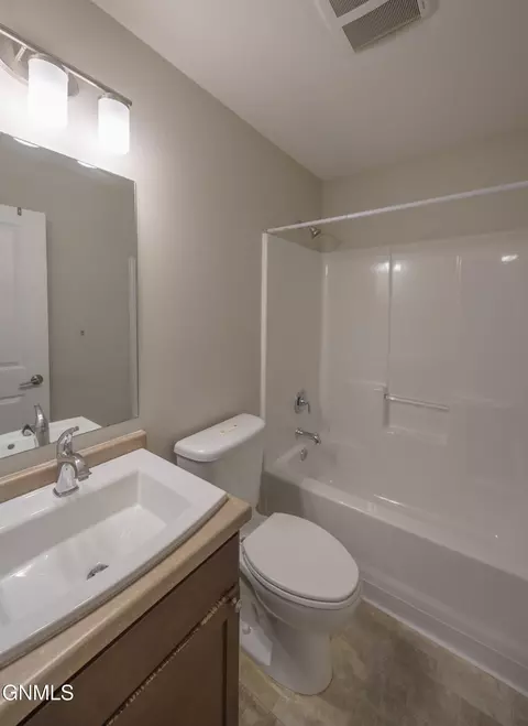 2710 27th St W, Williston, ND 58801 photo 21