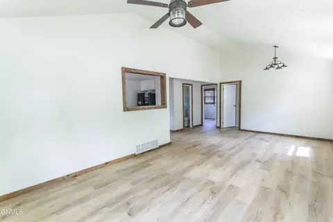 1733 Ryan Dr, Bismarck, ND 58501 photo 4