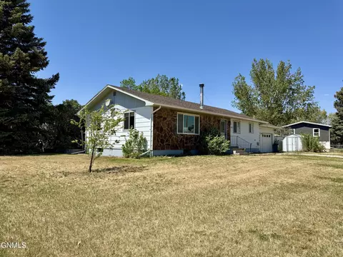 Exterior - 1451 11th Ave SW, Sidney, MT 59270 photo 2 of 5