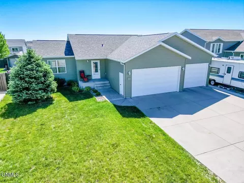 2849 Mcnally St, Lincoln, ND 58504