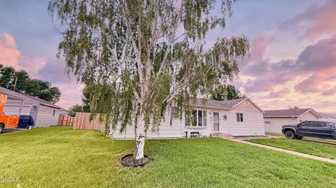 Exterior - 2030 6th Ave E, Williston, ND 58801 photo 2 of 3