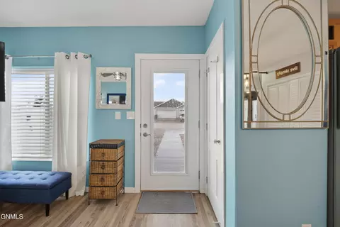 Entry Way - 12384 Rainbow Loop N, Epping, ND 58843 photo 1 of 1