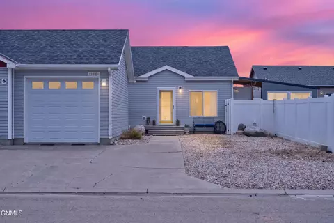 12384 Rainbow Loop N, Epping, ND 58843